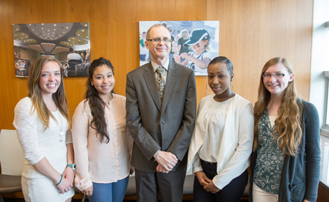 Scholarship recipients along with Dean Robert Floden (center). From L to R: Madison McClean, Jessica Gonzáles, Dean Floden, N'Kia, Anna Esenther. 